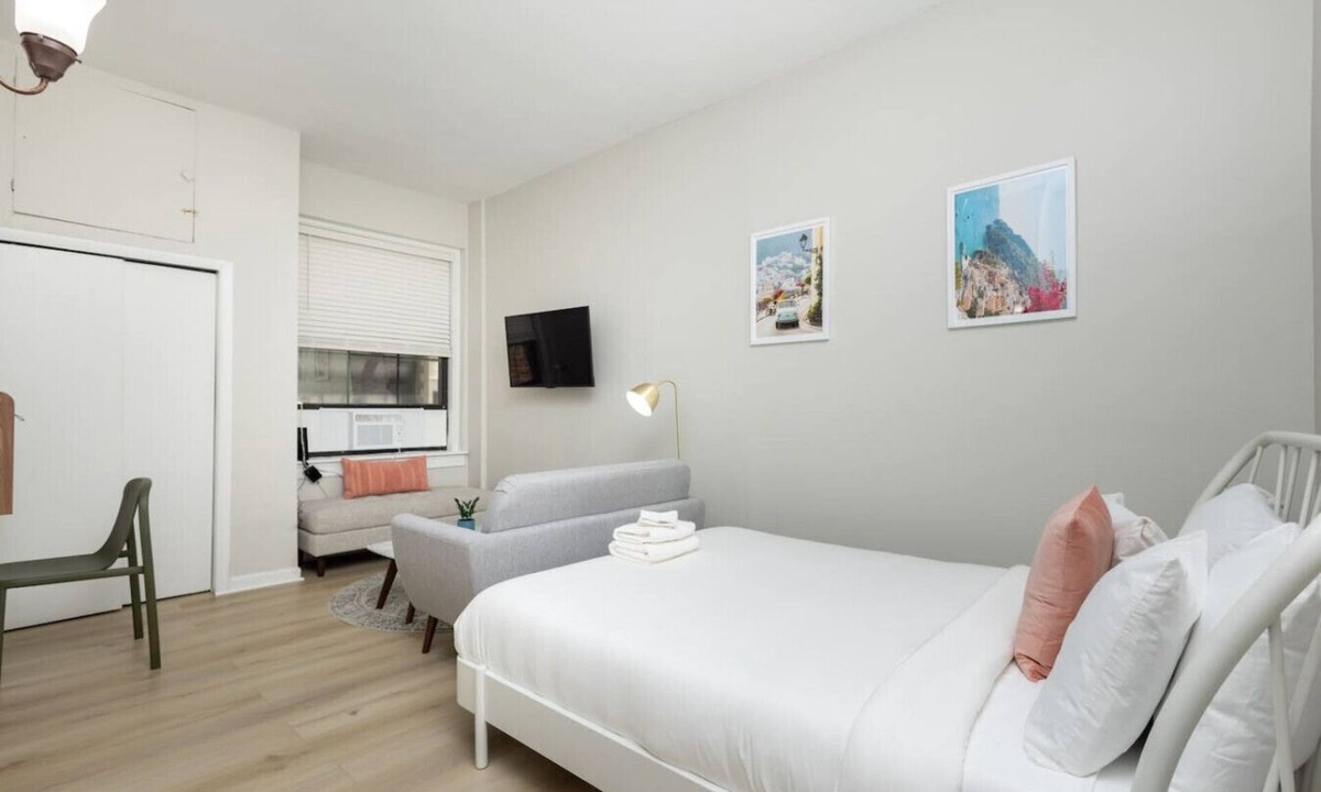 Prudential - St. Botolph Apartment | Centrally Located Basic Studio