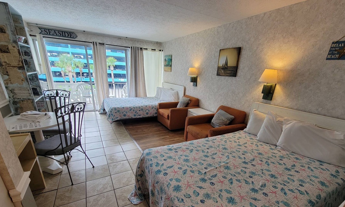 Myrtle Beach Condo | Pool Side Studio at the Wave Rider! Unit 328