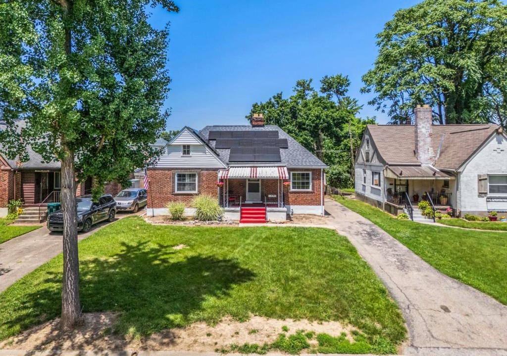 Roselawn Finance House | The Cher e