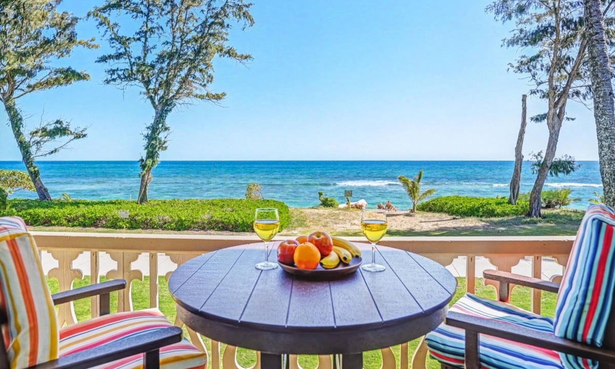 Wailua Apartment | View Beachfront, Split AC, Pool Hot Tub, King Bed