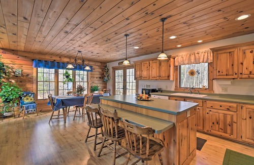Gresham Cabin | Family-Friendly Gresham Getaway w/Game Room!
