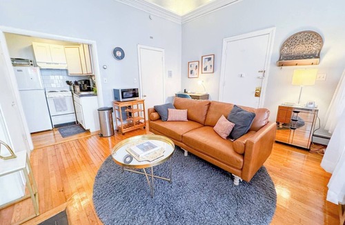 Back Bay Apartment | Oversized Studio in Back Bay