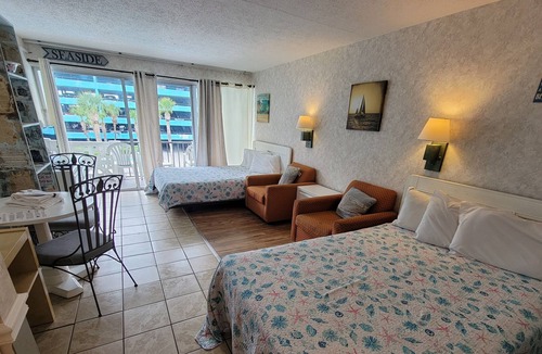 Myrtle Beach Condo | Pool Side Studio at the Wave Rider! Unit 328