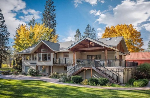 Post Falls House | Private Riverfront Estate with Kayaks & Views