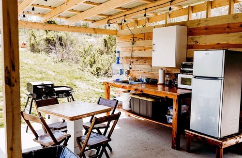 St. Clair House | Rustic Bus Accommodation Perfect for Glamping in Missouri