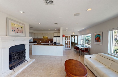 Oakview Heights House | Spacious Oceanfront House has Private Pool, Ocean Deck and Panoramic Ocean Views