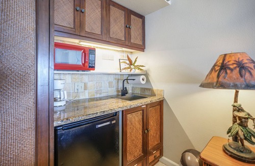 Wailua Apartment | View Beachfront, Split AC, Pool Hot Tub, King Bed