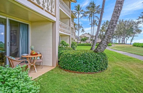 Wailua Apartment | View Beachfront, Split AC, Pool Hot Tub, King Bed