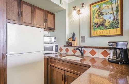 Wailua Apartment | View Beachfront, Split AC, Pool Hot Tub, 1st Floor