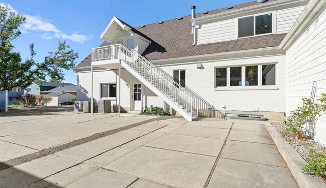 Marvelous studio with pickleball court in welcoming Orem neighborhood