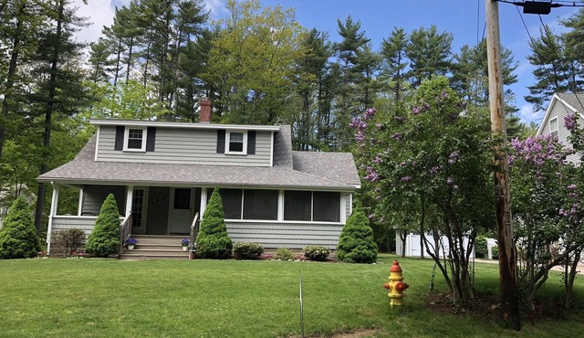 Relax and get away! Beautiful beach house, close to OGT Village and Beach