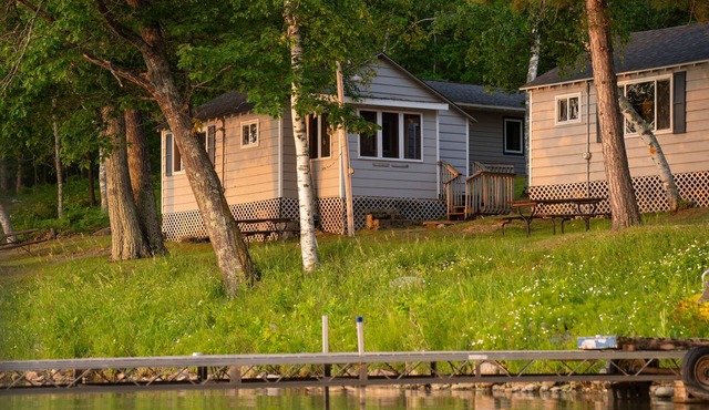 Webb Lake, Hackensack, Northern MN - 2 Bedroom, Sleeps 4 - Cabin #5 Blue Water in Hackensack